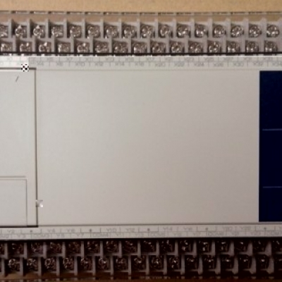 日本三菱 mitsubishi   PLC FX1N-60MT-001 FX1N-60MT